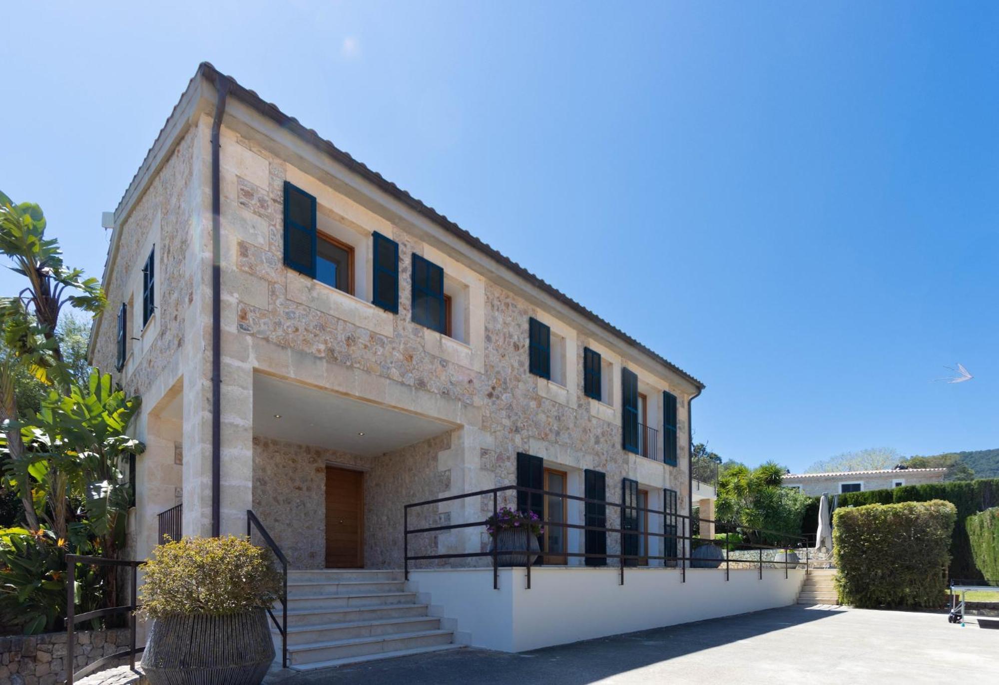 Can Menut Nou Villa *